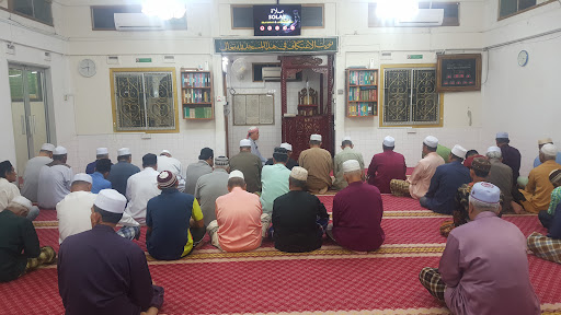 Masjid Saidina Umar Abdul Aziz, Kampung Sungai Putat