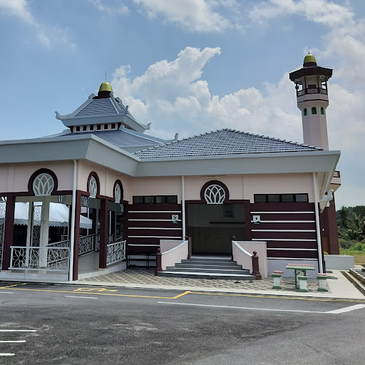 Masjid Al-Abrar, Balik Bukit