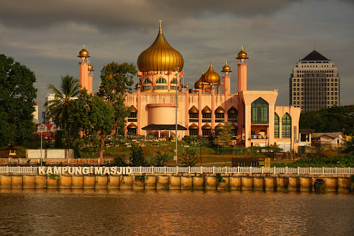 Masjid Bandaraya Kuching (Masjid Daerah)