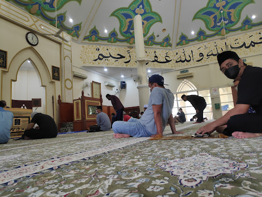Masjid Al-Mujahidin, Kompleks Perumahan PDRM Tabuan Jaya