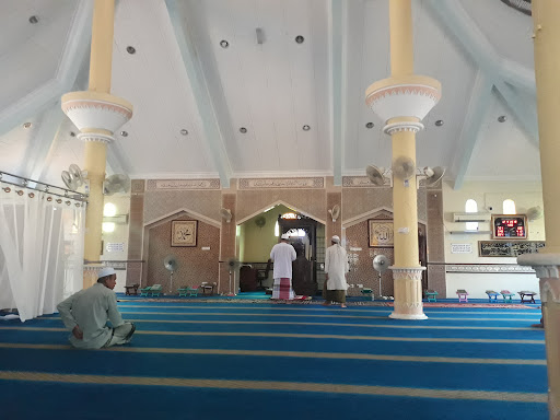 Kampung Tanah Merah Mosque (Town Mosque)
