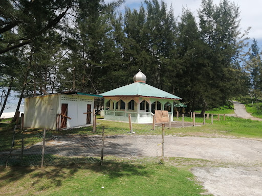 The Tip of Borneo Mosque (Suru Nur Imam)