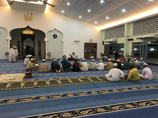 Masjid Kolam Ayer