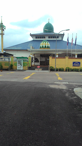 Masjid Jamek Al-Makmur Taman Bukit Tiram