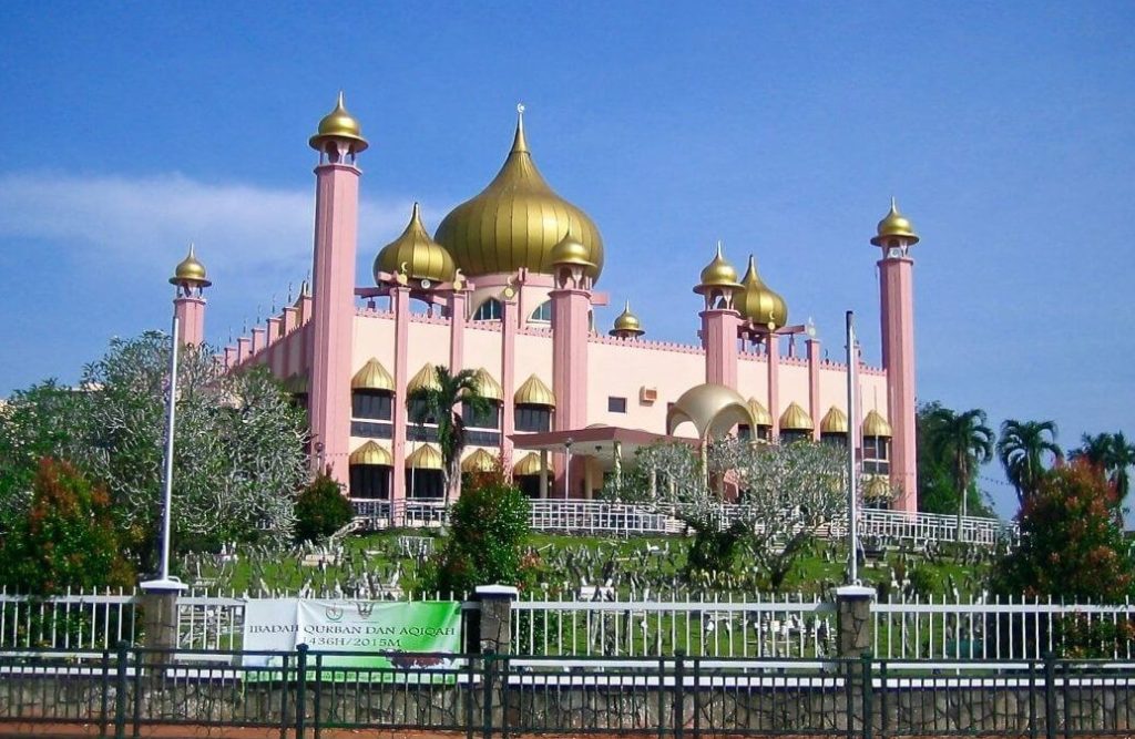 Masjid-masjid Terbaik di Kuching 1 masjid masjid terbaik di kuching
