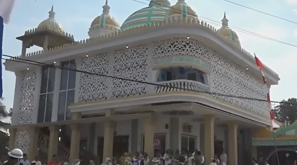 masjid terbaik di kelapa sawit